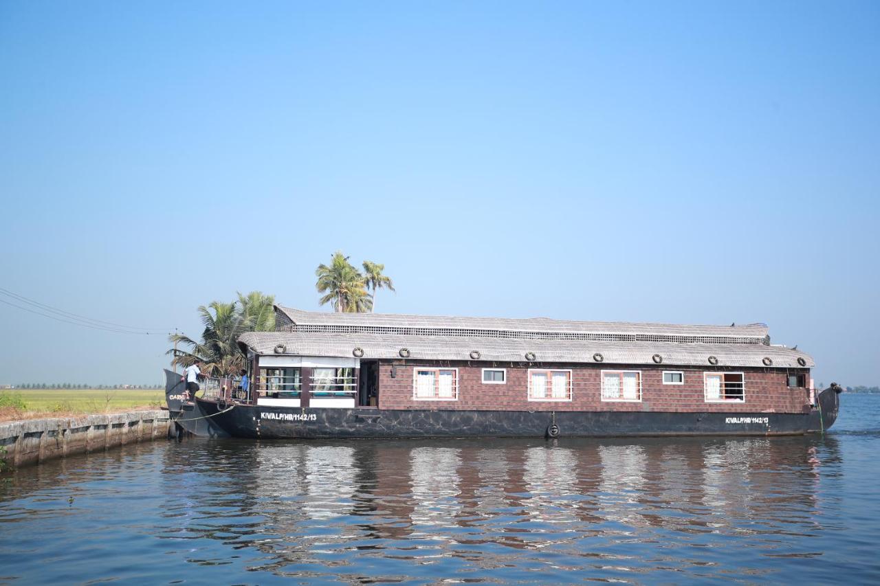 Sreekrishna Houseboat C/O Sreekrishna Ayurveda Panchakarma Centre Alappuzha Exterior photo